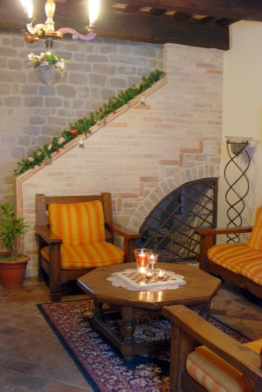 B&B San Paterniano Cingoli Bagian luar foto